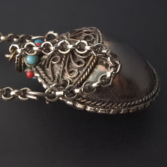 Vintage Tibetan Silver Metal Pendant Snuff Necklace with Red/Turquoise Accents. - Picture 3 of 11
